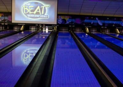 Holiday Bowl | Bowling Fun Center & Sports Bar