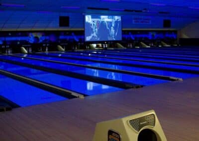 Holiday Bowl | Bowling Fun Center & Sports Bar