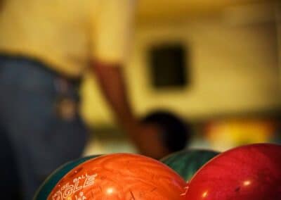 Holiday Bowl | Bowling Fun Center & Sports Bar