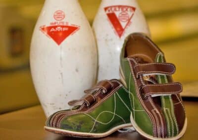 Holiday Bowl | Bowling Fun Center & Sports Bar
