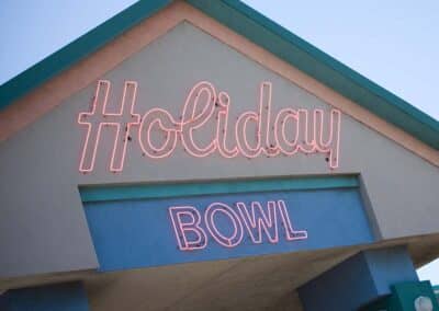 Holiday Bowl | Bowling Fun Center & Sports Bar